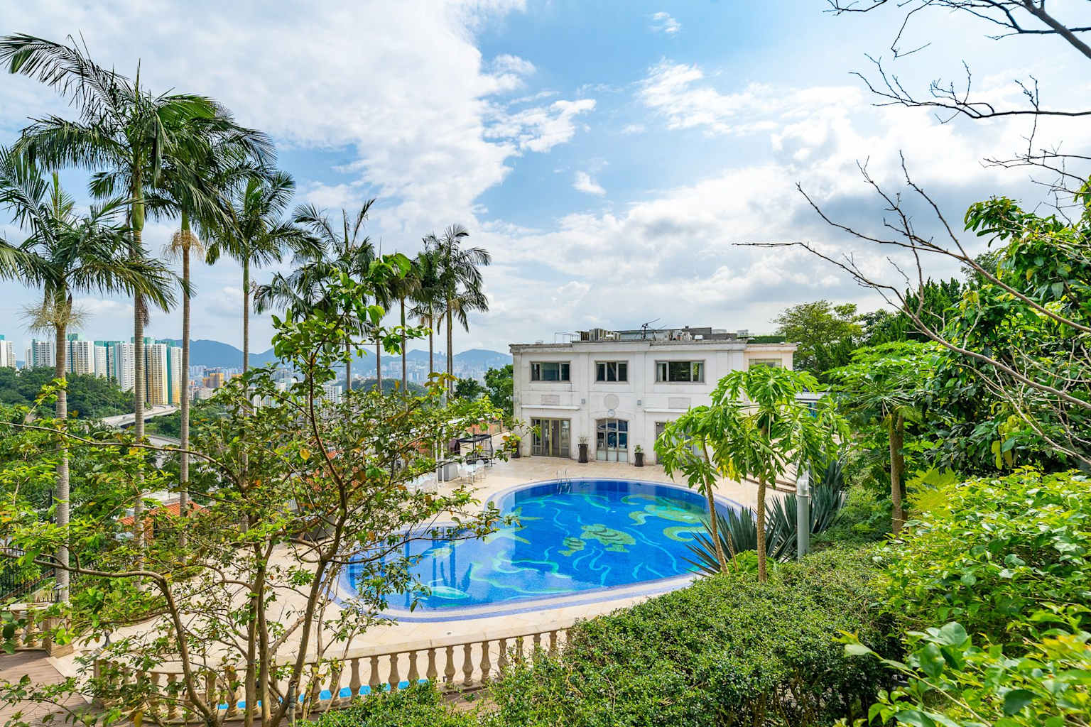 Hong Lok Yuen villa house